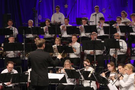 STOLETJE NAVDIHA 50. božično novoletni koncert Godbe Cerknica 62 Foto Ljubo Vukelič